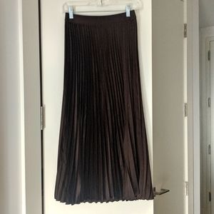 H&M pleated brown midi skirt Small